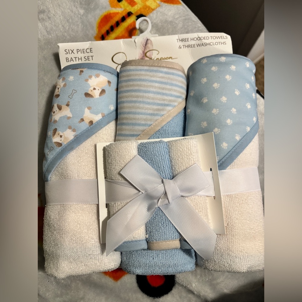 Jessica Simpson Baby Hooded Towels and Washcloths Set